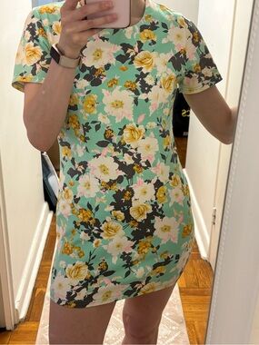 👗(3/$99) vintage green mini dress